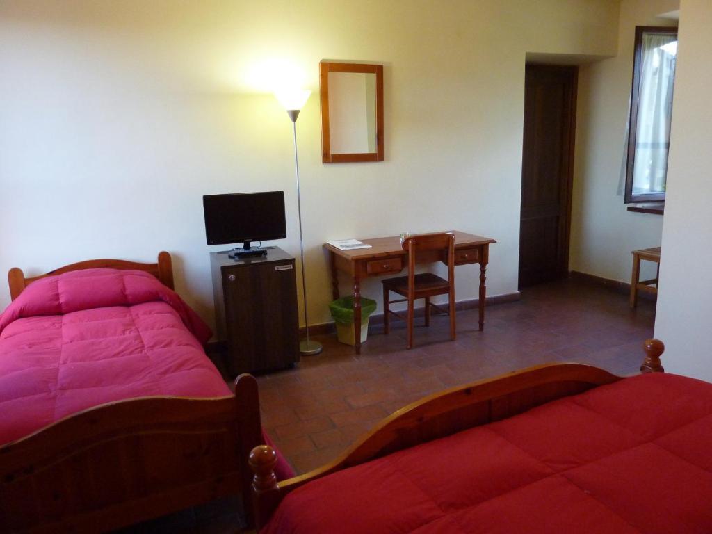 La Rocca Hotell Narni Rum bild