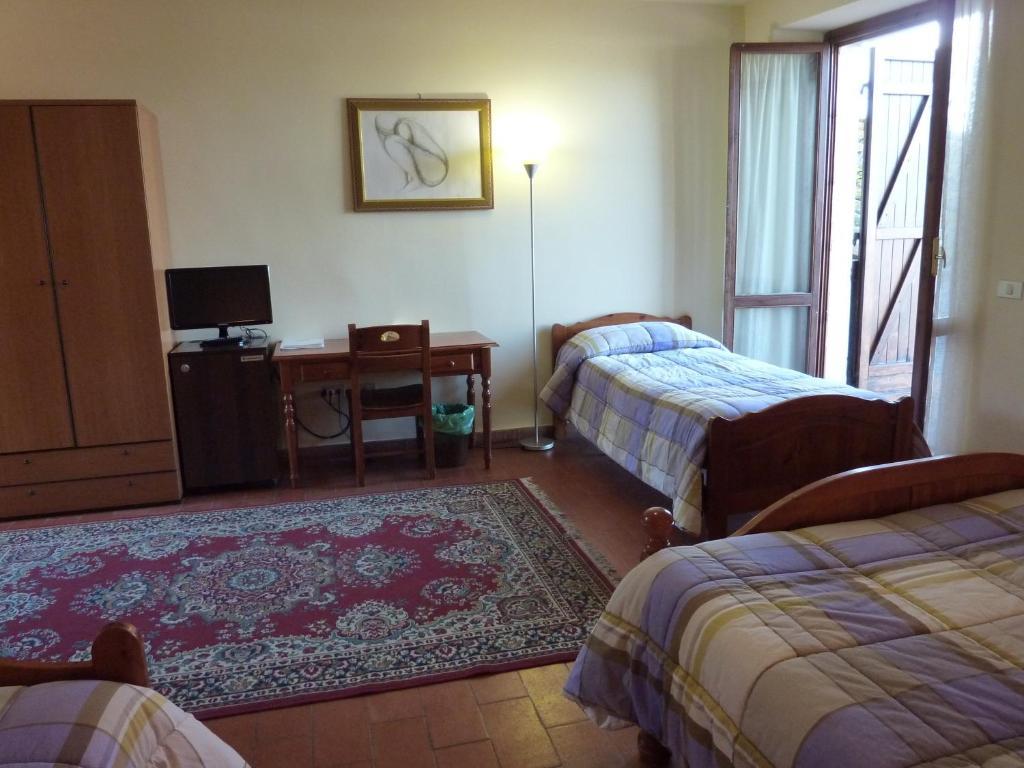 La Rocca Hotell Narni Rum bild