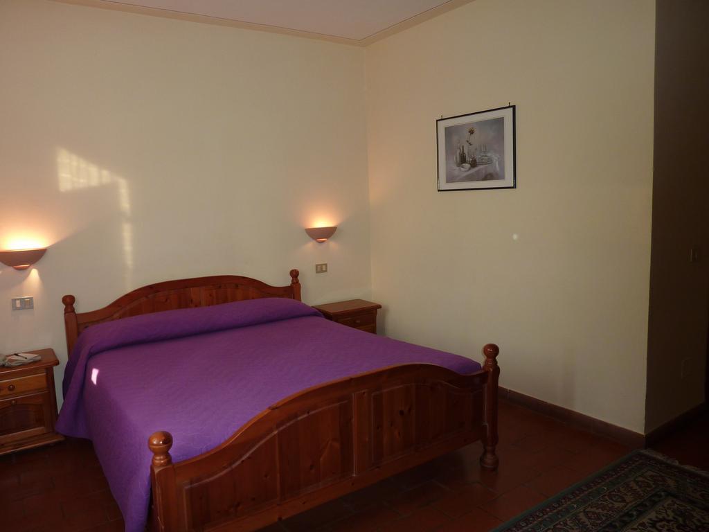 La Rocca Hotell Narni Rum bild