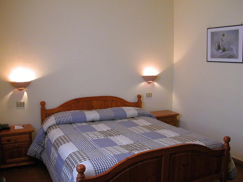 La Rocca Hotell Narni Rum bild